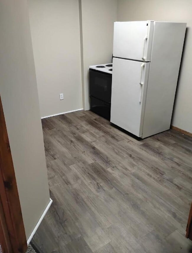 Building Photo - 341 N Lafayette St