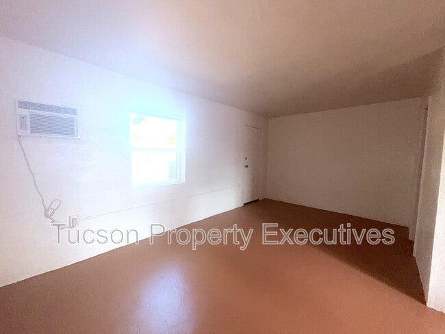 3168 E Benson Hwy