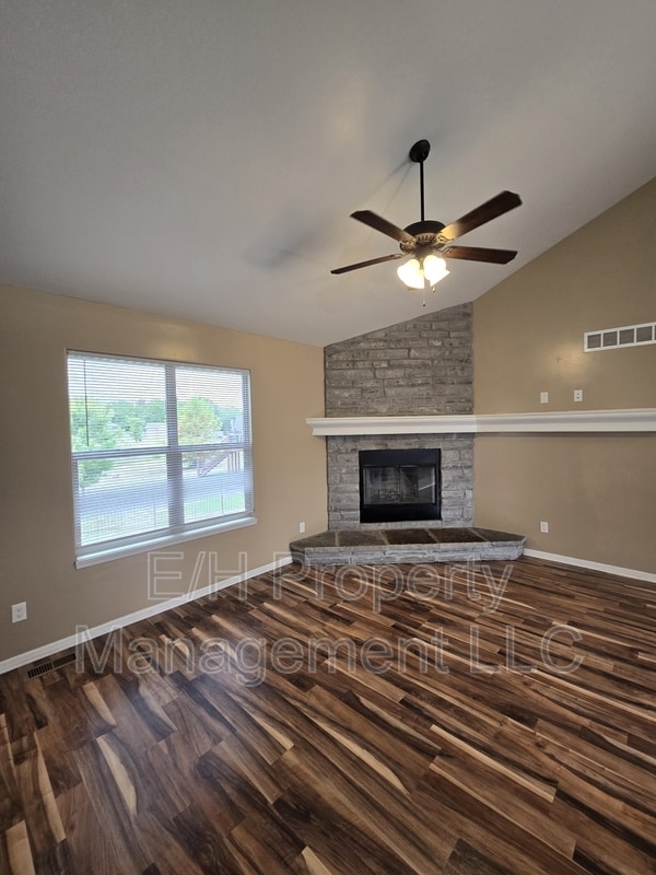 337 E Kay Ave