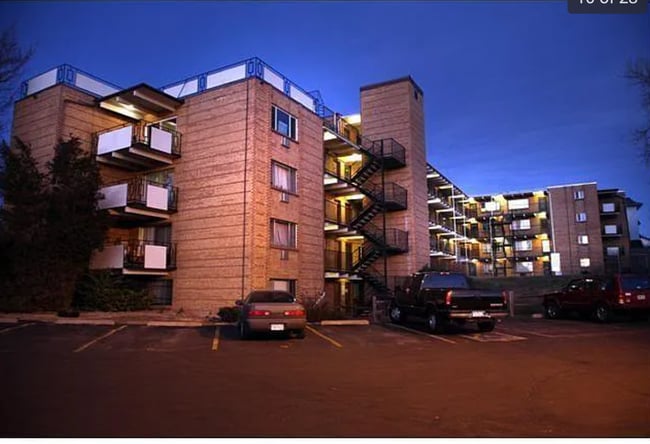 Photo - 800 W Belleview Ave Unit 204