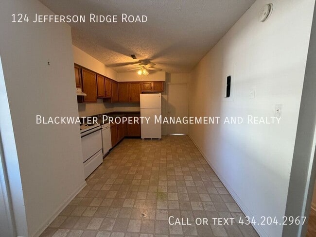 Photo - 124 Jefferson Ridge Rd