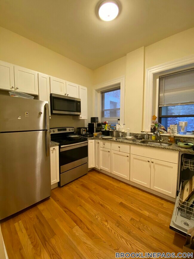 Photo - 1463 Beacon St Unit 14