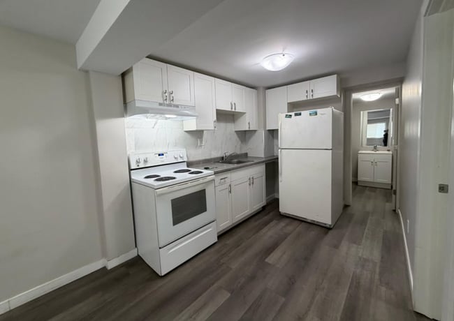 Photo - 142 Brock St Unit 1