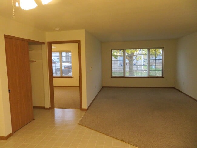 Photo - 584 W State St Unit 584 Apt#1