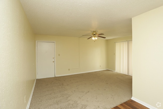 Whispering Oaks Apartments