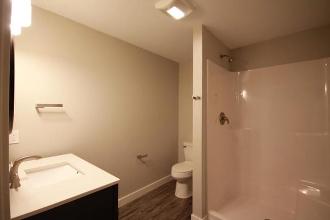 Photo - 109 N 10th St