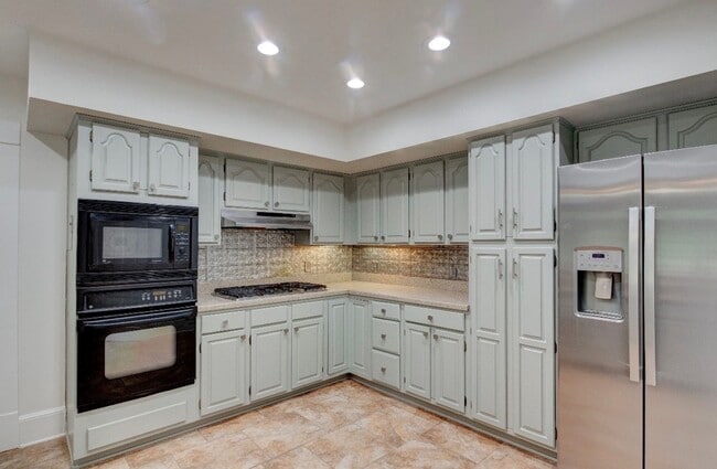 Photo - Executive 3/3 House in College Heights- $2,795