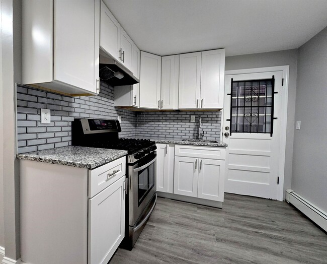 Photo - 18 68th St Unidad apt 1