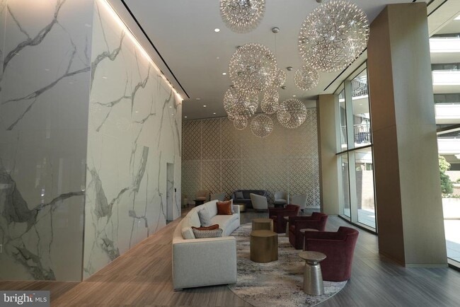 Building Photo - 4620 N Park Ave Unit 202E Rental