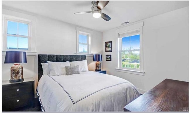 Building Photo - 230 Newcomb St