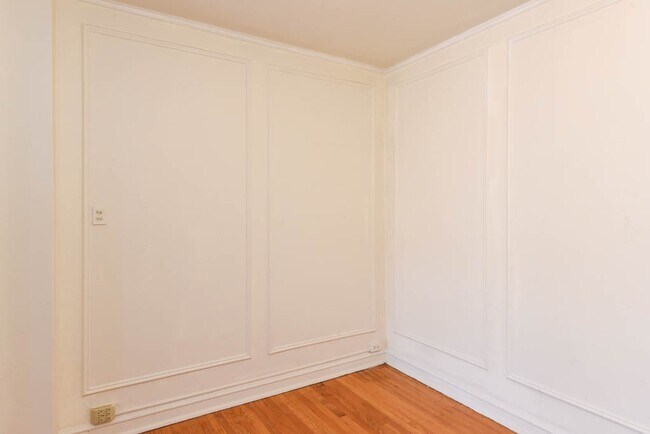 1211 W Elmdale Ave Unit J3
