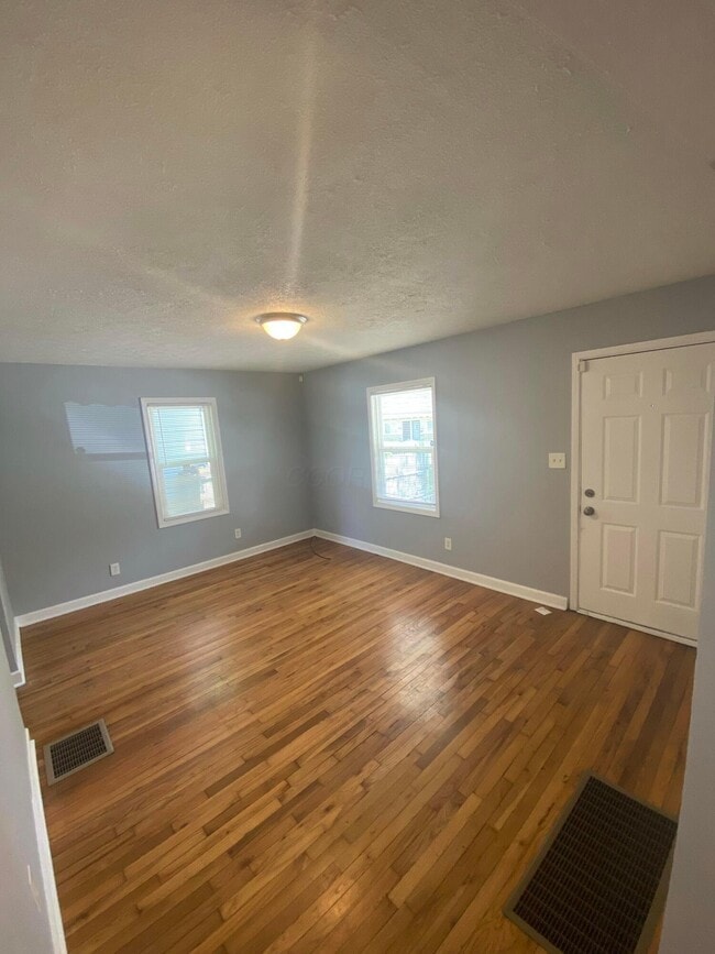 Photo - 2299 Hamilton Ave