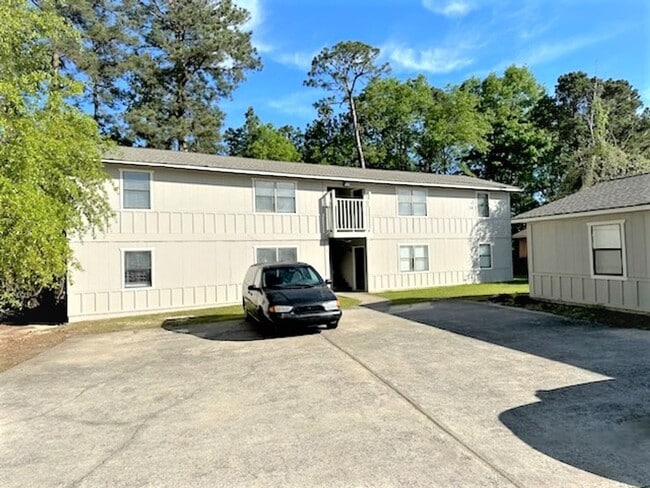 FLAT ROCK POINT APARTMENTS