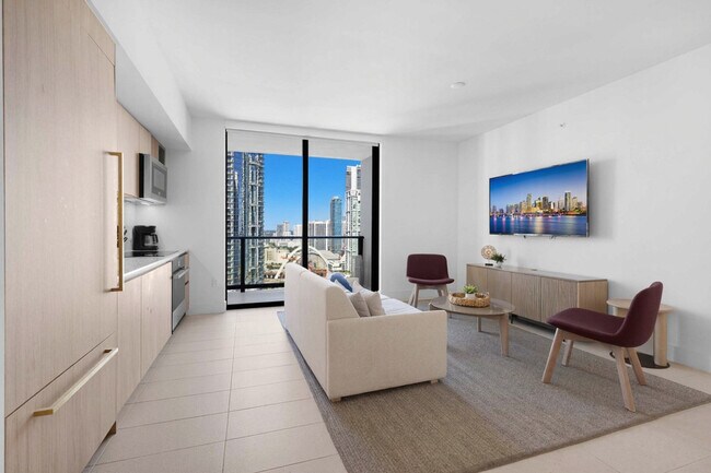 Photo - 601 NE 1st Ave Unidad ID1227547P