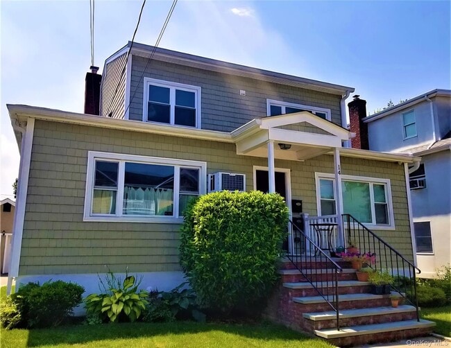 Building Photo - 14 Franklin Ave Unit 2nd Fl