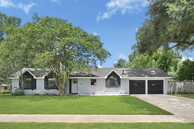 Building Photo - 5634 Cerritos Dr Rental