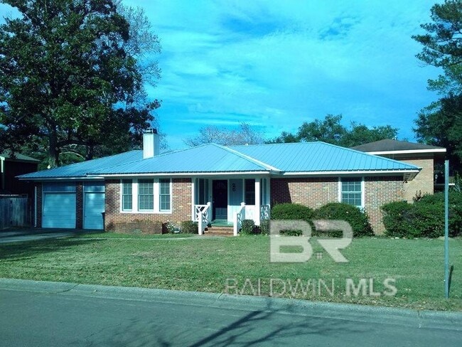 Building Photo - 25 Laurel Ave