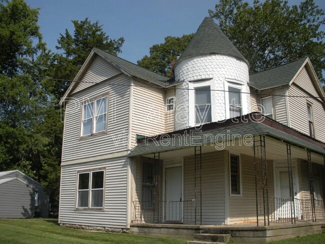 Photo - 120 W 3rd St Townhome