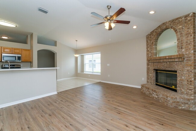 Photo - 29551 Morwen Pl