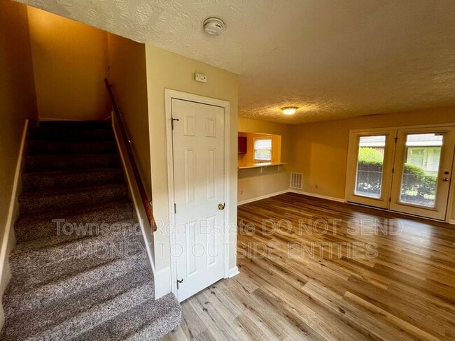 1020-4 Ancestry Dr.