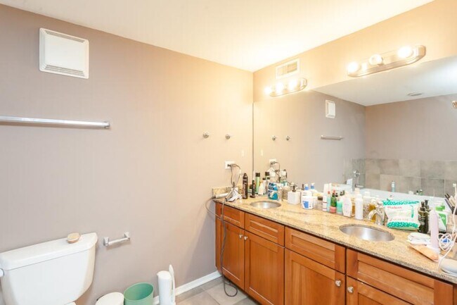 Photo - 2 bedroom in Chicago IL 60661 Unidad 813