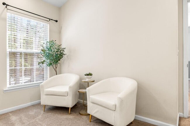 Photo - 129 Towering Pine Dr