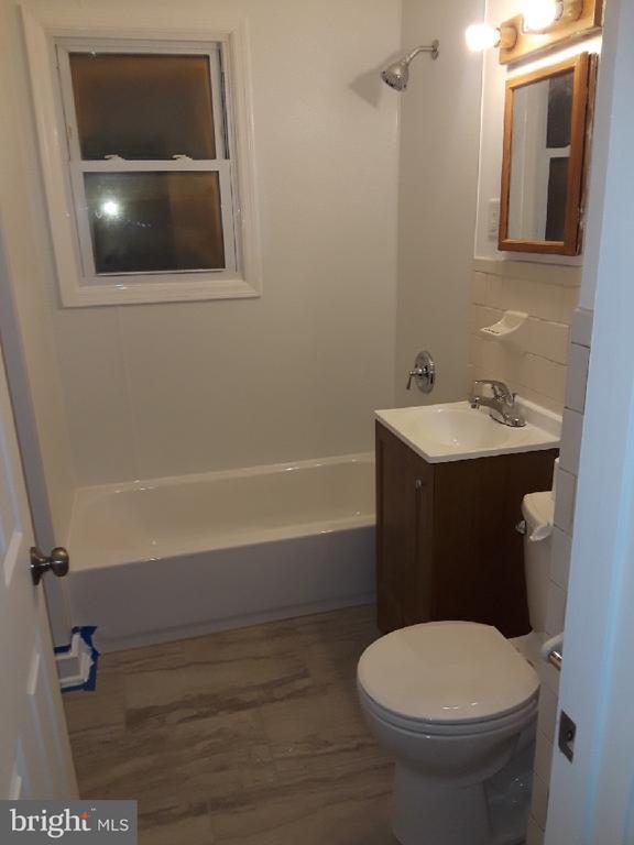 Photo - 239 Seneca Ave