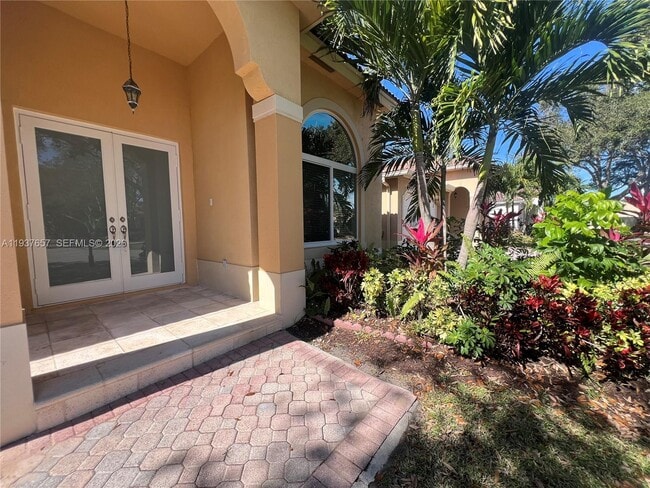 Photo - 16020 SW 91st Ct