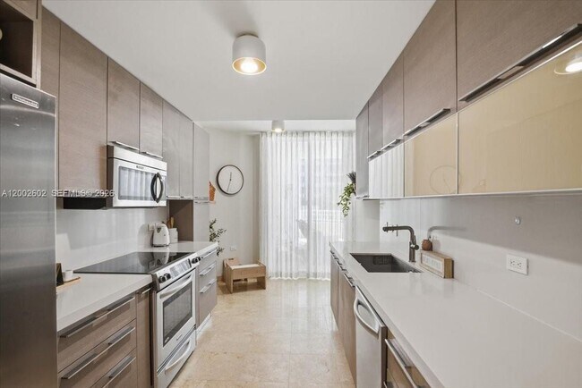 Photo - 801 Brickell Key Blvd Unidad 409