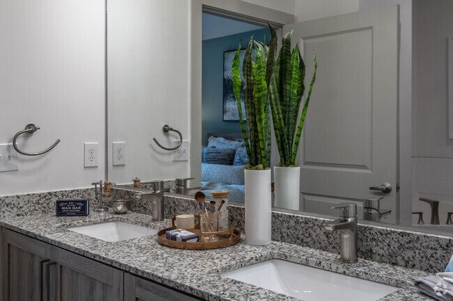 1BR, 1BA - 737 SF - Tower