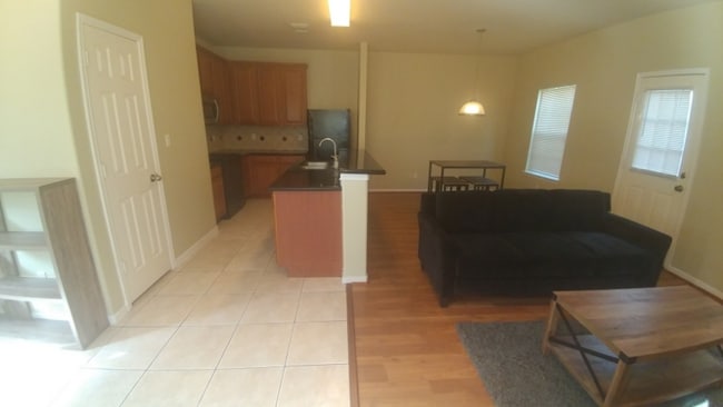 Photo - 3512 Canfield St