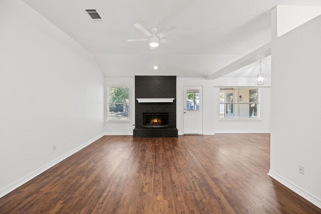 Photo - 917 Garden View Dr