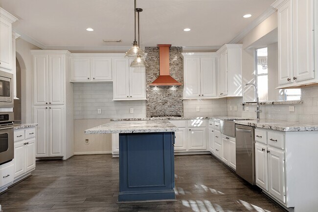 Photo - 138 Oriel Oaks Cir