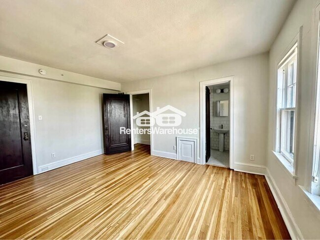 Photo - 2305 Grand Ave