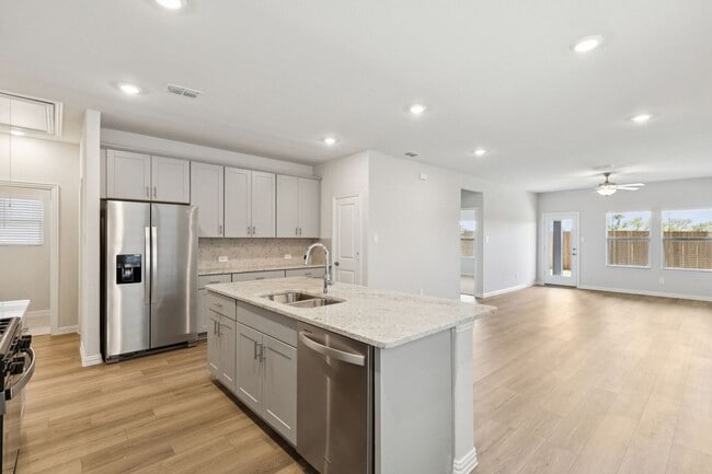 Photo - 109 Greenbriar Dr