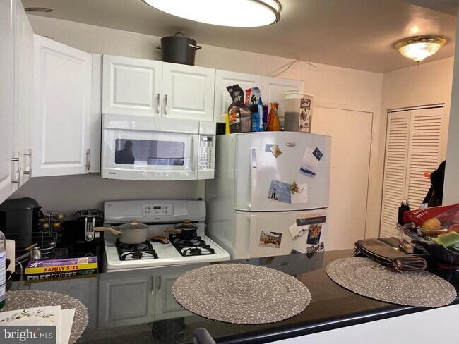 922 24th St NW Unidad 206