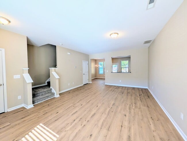 Photo - 4461 Middletown Dr