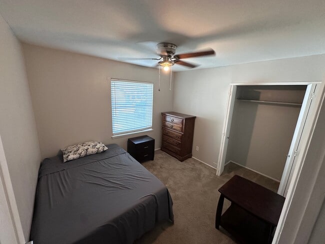 Building Photo - 1017 Heritage Dr