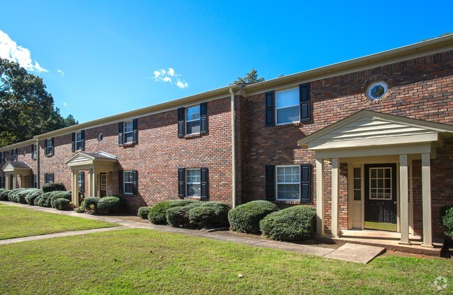 The Arbors at Smyrna Apartments - Smyrna, GA | ForRent.com