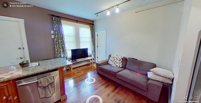 Photo - 231 Norfolk St Unidad #4
