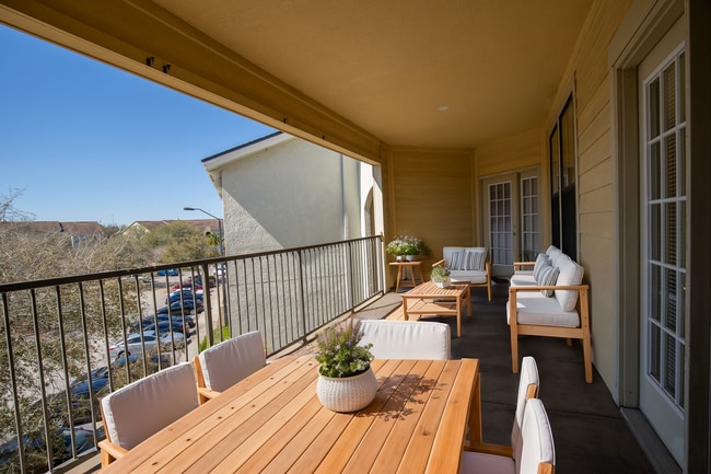 Photo - Kendall Lake Apartments