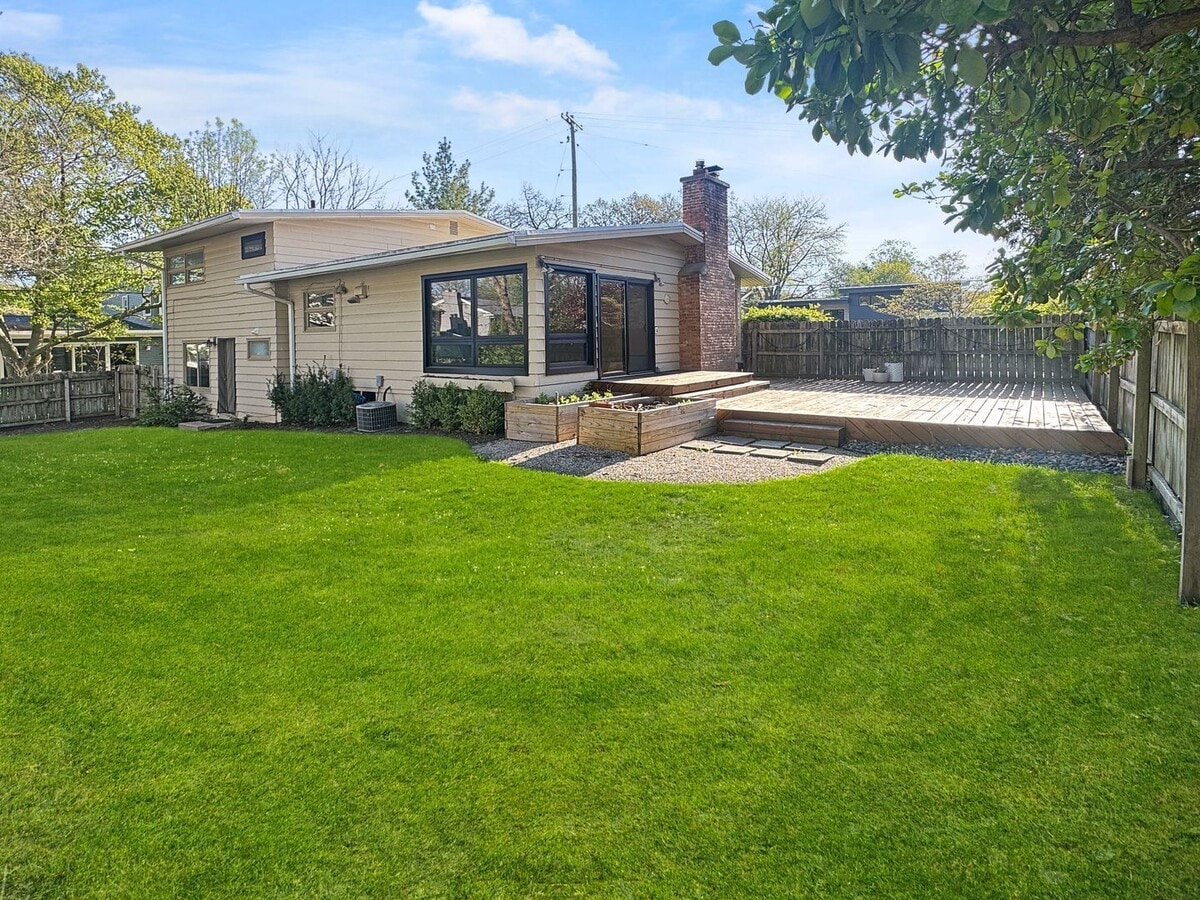 Photo - 1353 Pinecrest Ave SE
