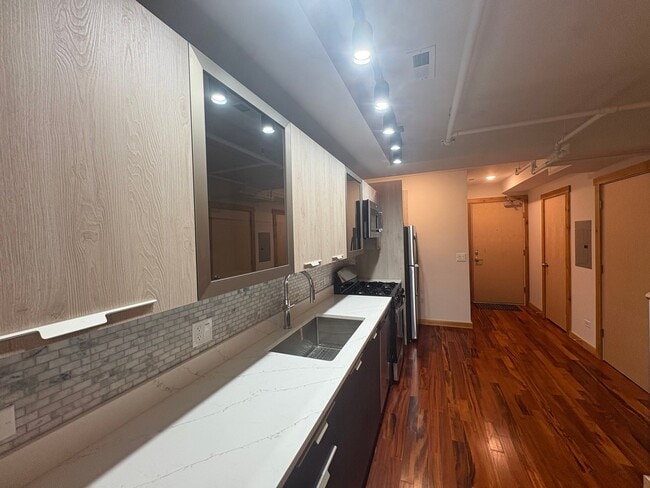 Photo - 4611 S Ellis Ave Unidad 209