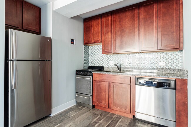 Photo - 419 W Wellington Ave Apartments Unit B