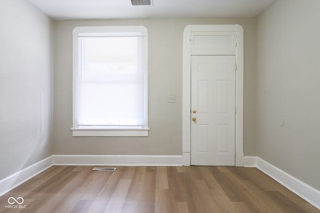 Photo - 1668 S Talbott St