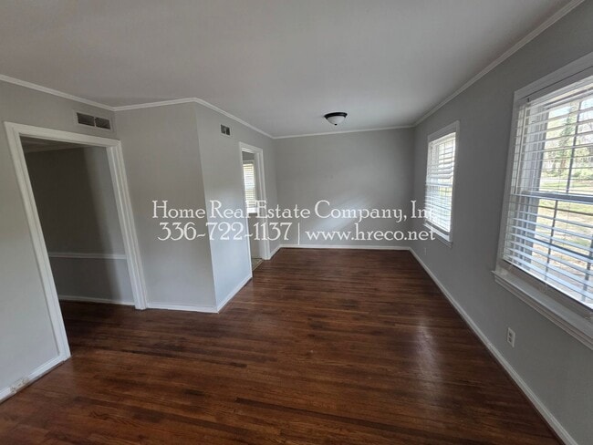 Photo - 525 Lester Ln