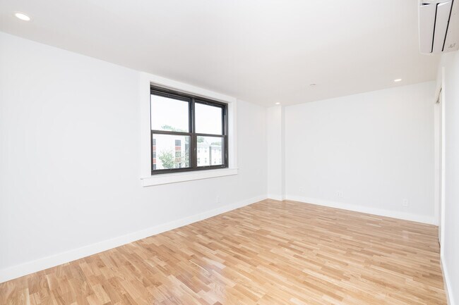Photo - 1410 Columbia Rd Unit 5K