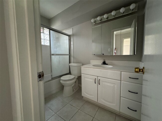 Photo - 807 Heights Blvd Unit 5