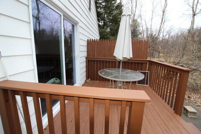 Photo - 136 Tunxis Ave