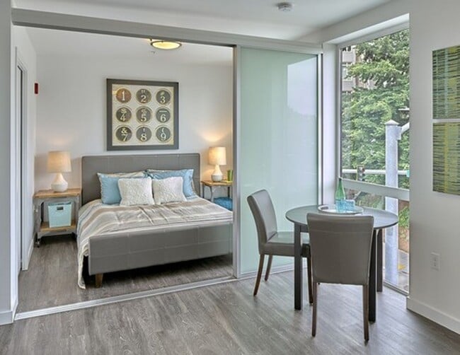 Photo - Hamilton Apartments